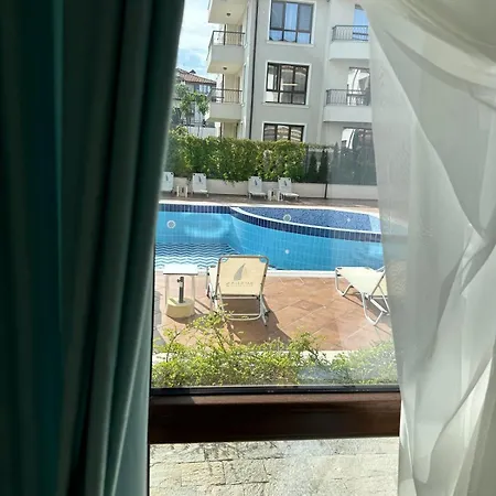 Apartman Pool On The