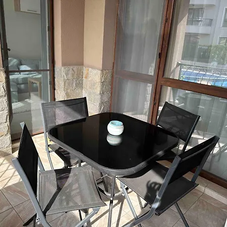 Apartman Pool On The